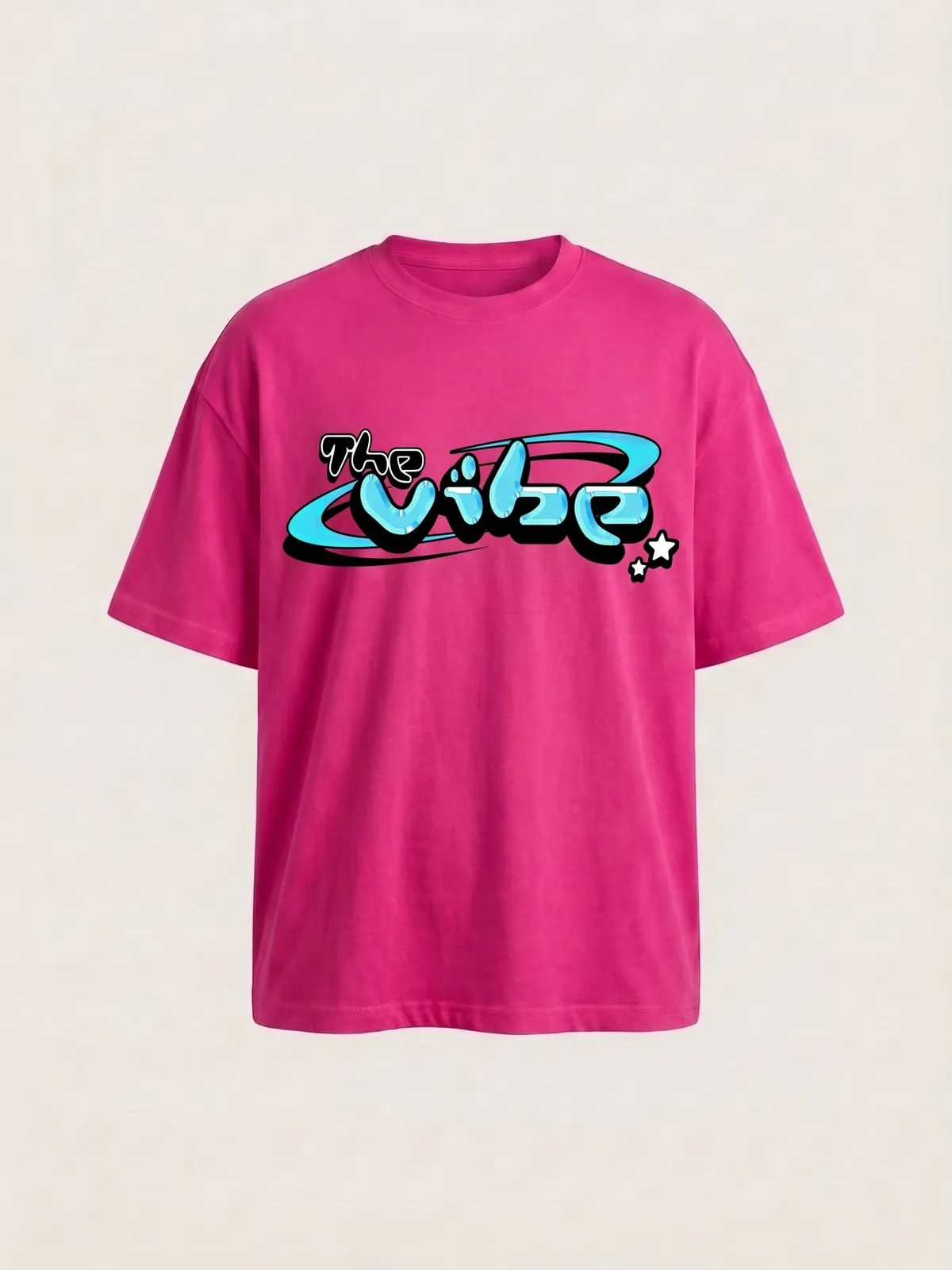 Camiseta fucsia con el logo de The Vibe en cian, foto de producto de frente